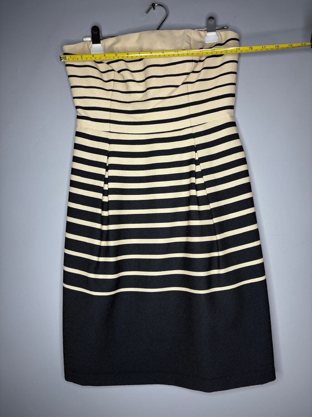 Trina Turk Black Cream Striped Sheath Dress Sleeveless Strapless Women Size 6